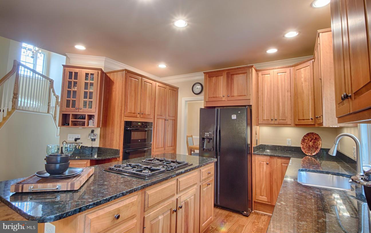 8974 Hooes Road Lorton, VA 22079 - Photo 5 of 29 Kitchen