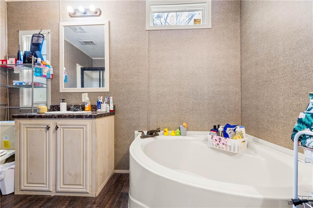 1332 James Branch Road Dry Prong, LA 71423 - Photo 5 of 39 Gallery Image 5