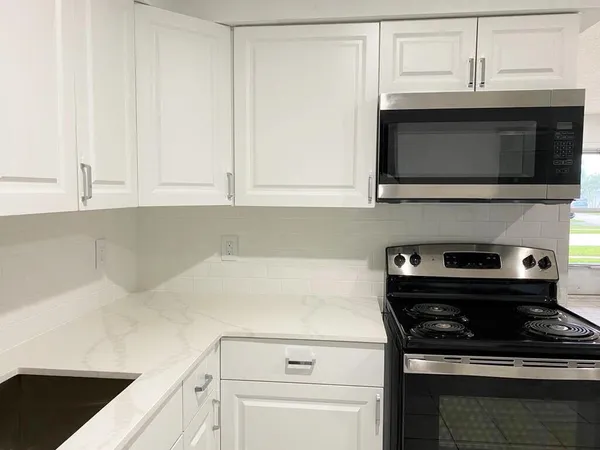 $2,200 | 2715 Ponce De Leon Boulevard, Delray Beach, FL 33445
