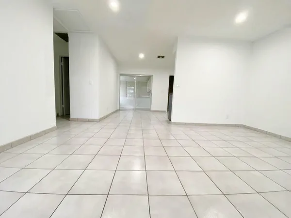 $2,200 | 2715 Ponce De Leon Boulevard, Delray Beach, FL 33445