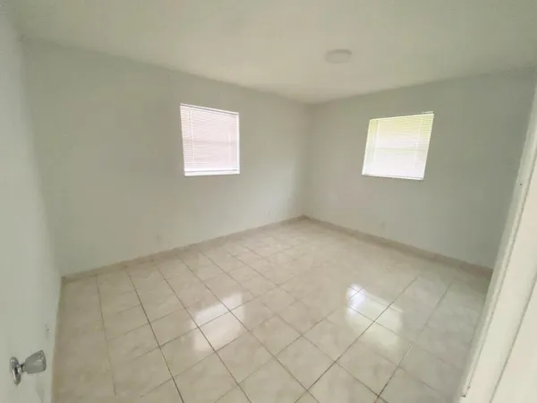 $2,200 | 2715 Ponce De Leon Boulevard, Delray Beach, FL 33445