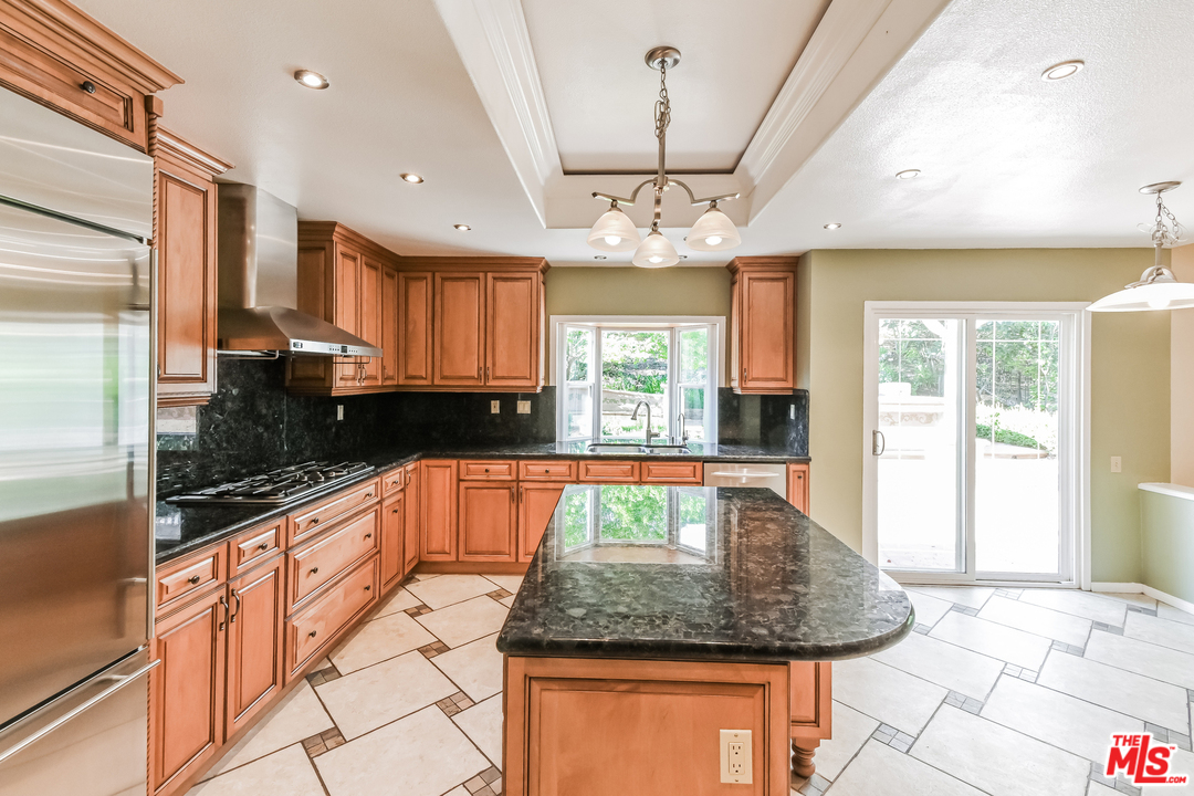 11542 Chestnut Ridge Street Moorpark, CA 93021 - Photo 14 of 27