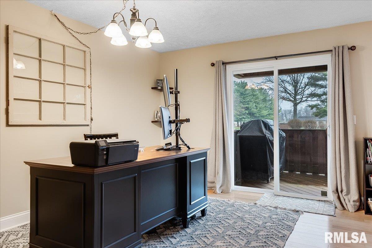 65 Country Place Springfield, IL 62703 - Photo 19 of 40