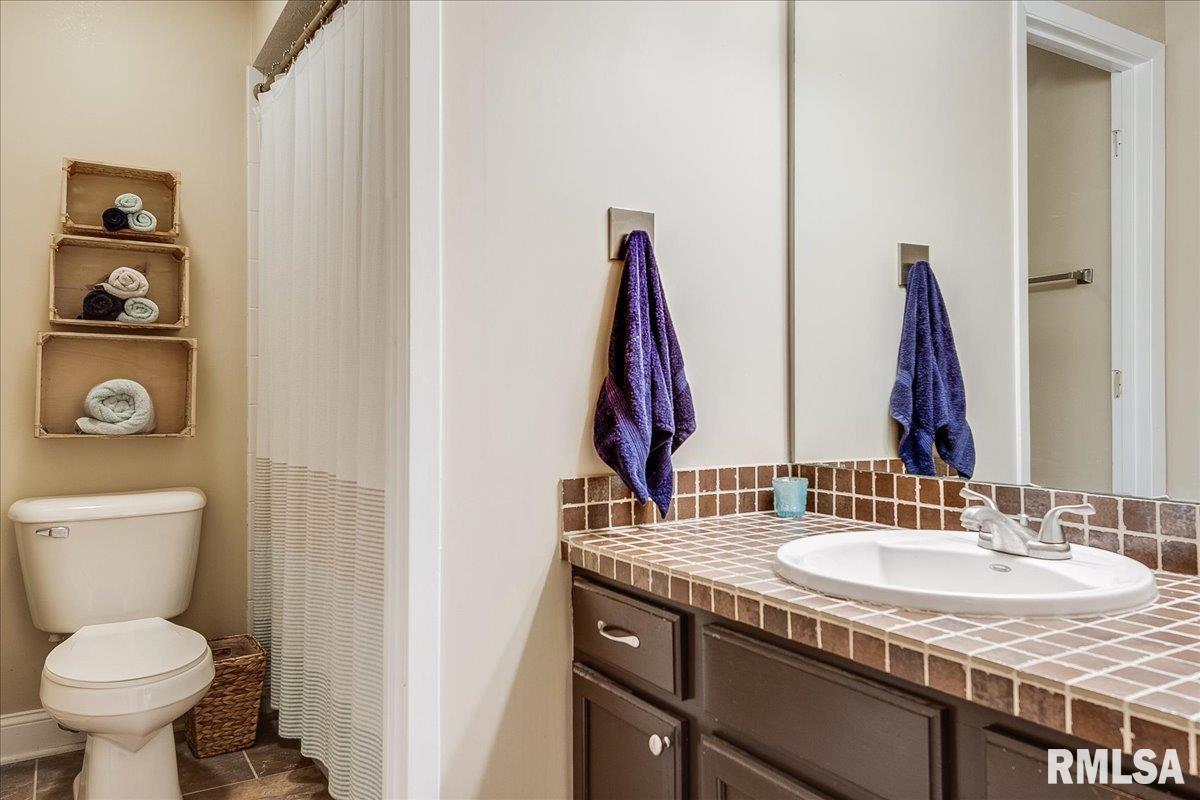 65 Country Place Springfield, IL 62703 - Photo 25 of 40