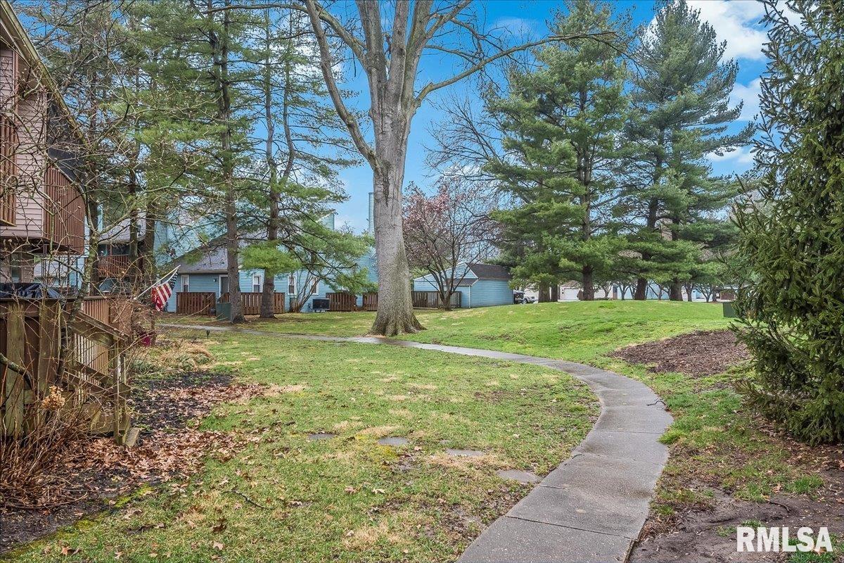 65 Country Place Springfield, IL 62703 - Photo 33 of 40