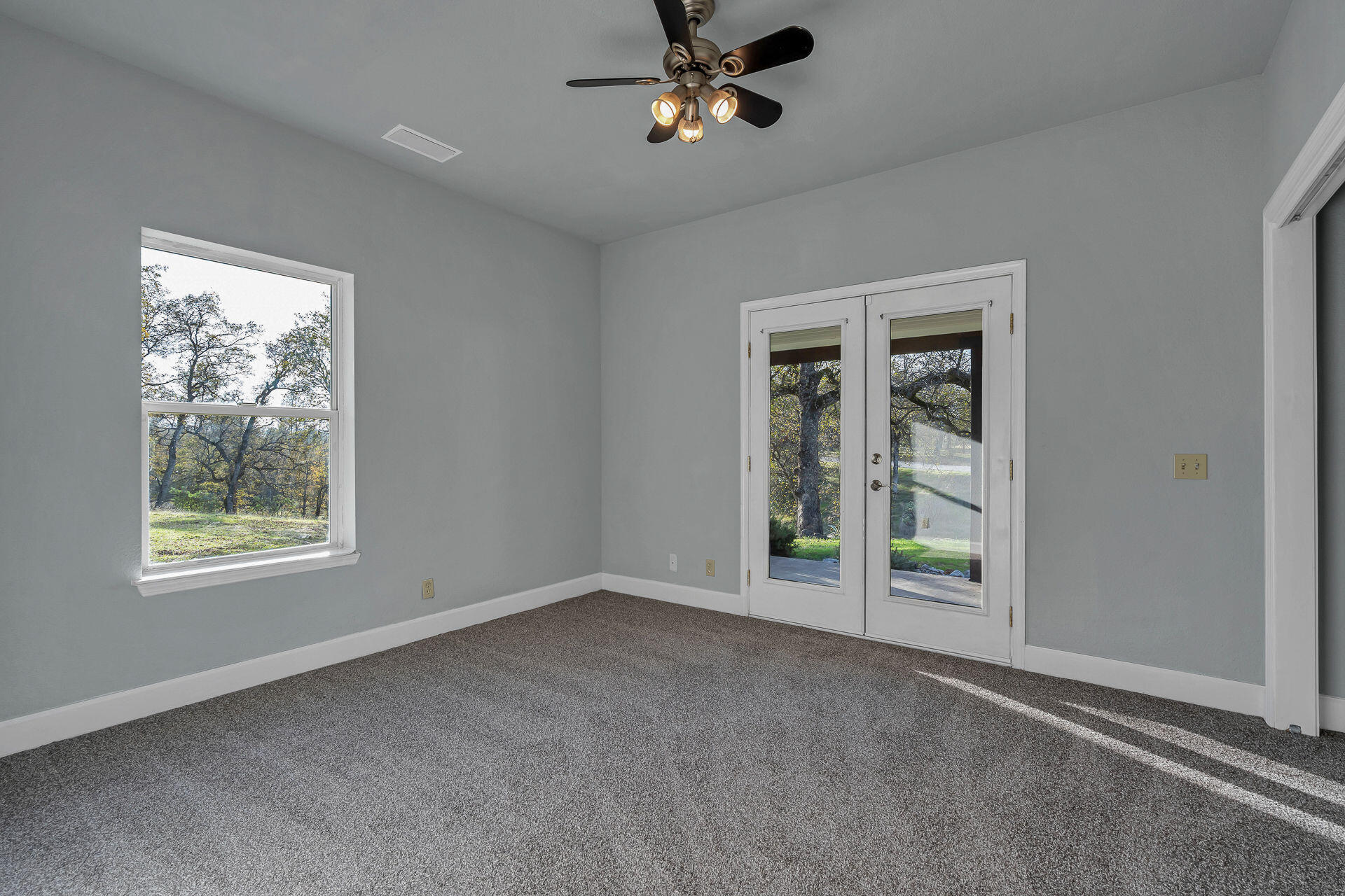 13303 Intermountain Road Redding, CA 96003 - Photo 21 of 35 Bedroom #2