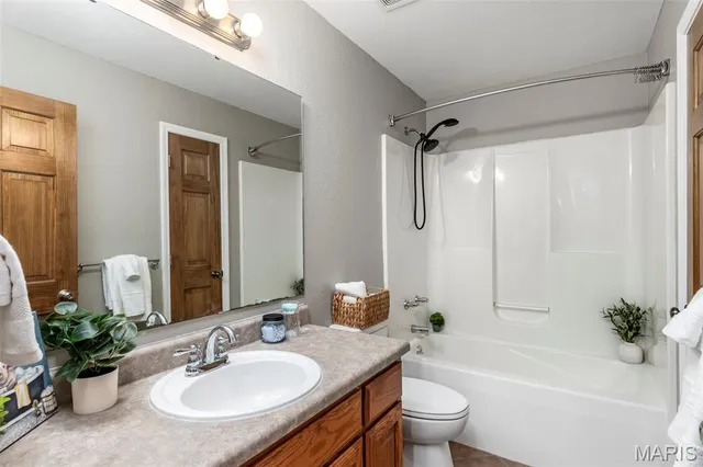 $419,900 | 20995 Blackberry Lane, Crocker, MO 65452