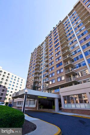 1220 Blair Mill Road, Unit 1403 Silver Spring, MD 20910 - Photo 2 of 16