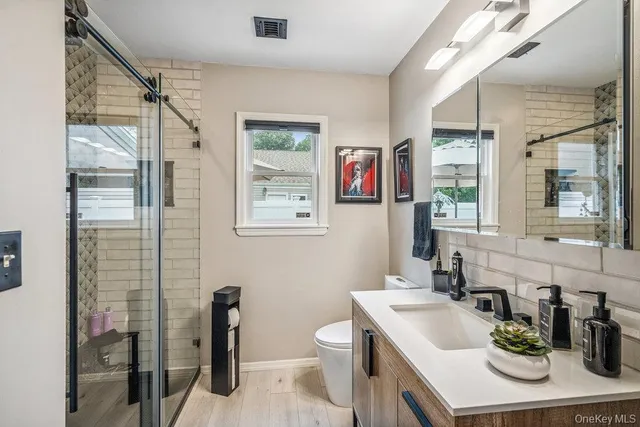 $799,000 | 31 Grand Central Avenue, Amityville, NY 11701