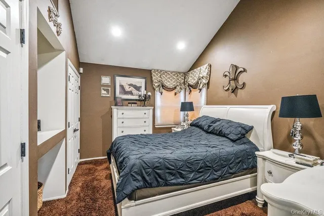 $799,000 | 31 Grand Central Avenue, Amityville, NY 11701