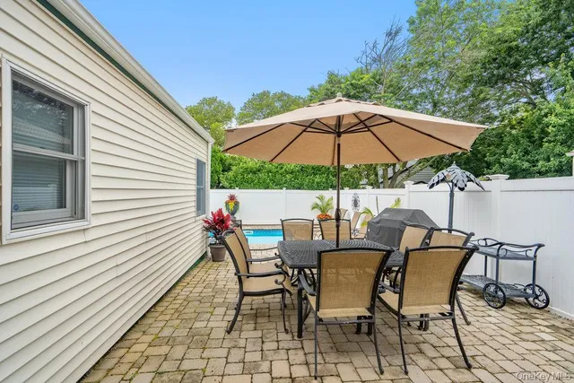 $799,000 | 31 Grand Central Avenue, Amityville, NY 11701