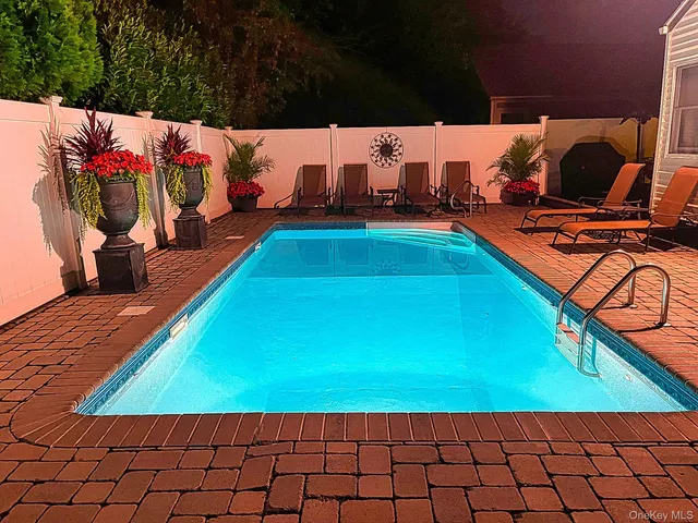 $799,000 | 31 Grand Central Avenue, Amityville, NY 11701