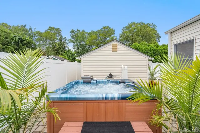 $799,000 | 31 Grand Central Avenue, Amityville, NY 11701