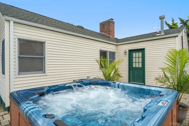 $799,000 | 31 Grand Central Avenue, Amityville, NY 11701