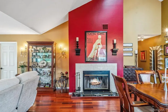 $799,000 | 31 Grand Central Avenue, Amityville, NY 11701