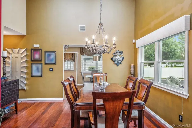 $799,000 | 31 Grand Central Avenue, Amityville, NY 11701