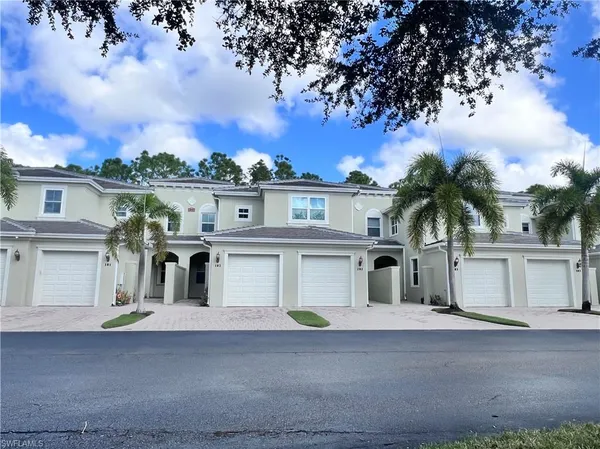 $2,200 | 1435 Mariposa Circle, Unit 102, Naples, FL 34105
