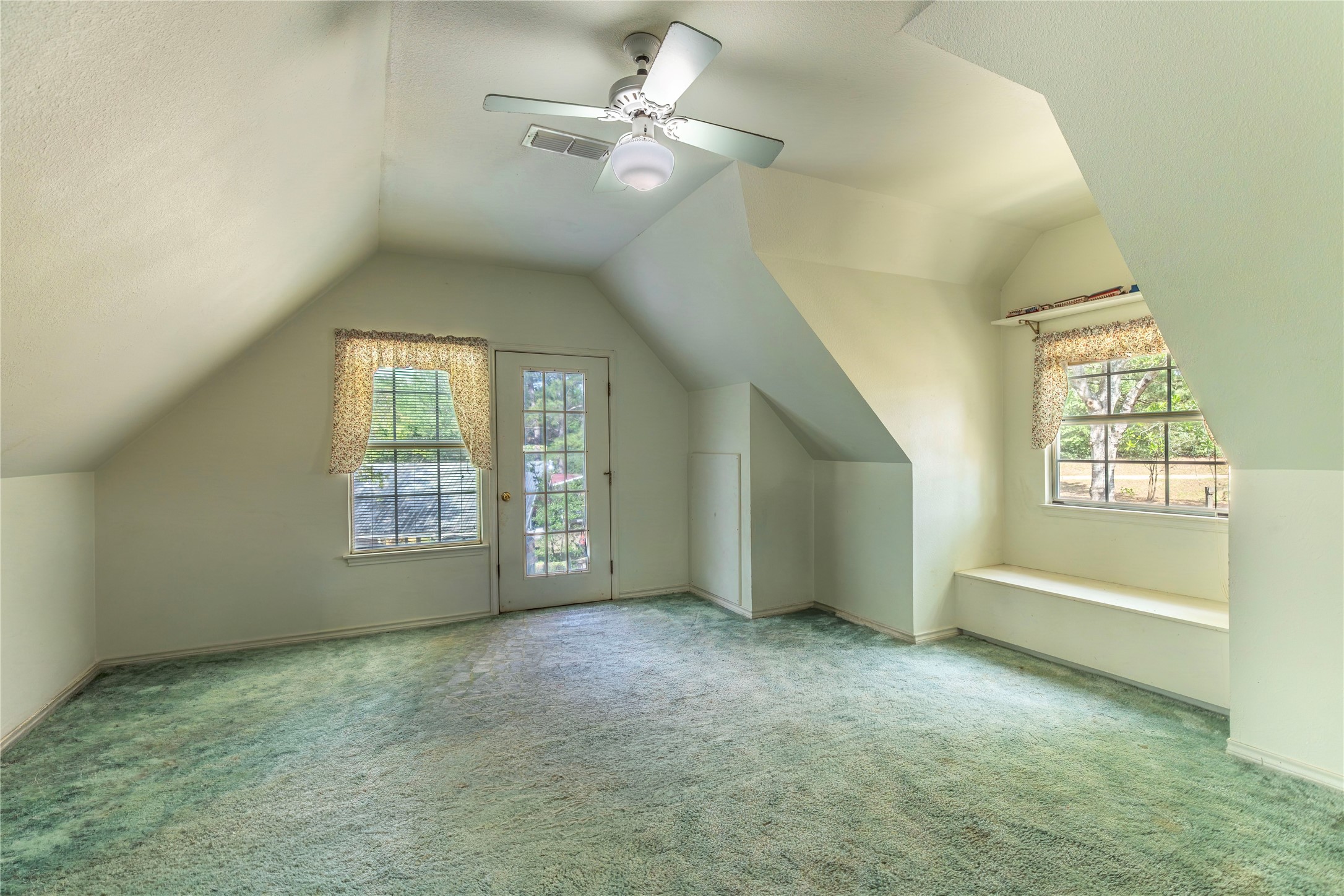 636 Deer Run Road Bellville, TX 77418 - Photo 14 of 23 a view of an empty room with a window