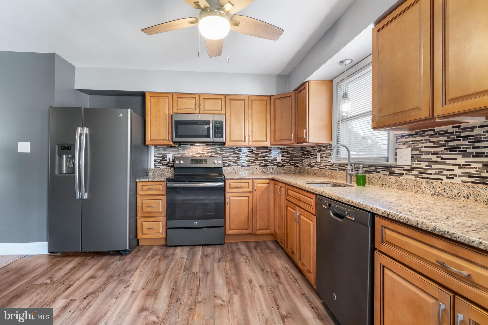 11 N Road Chesapeake City, MD 21915 - Photo 9 of 22 Stainless/Slate appliances