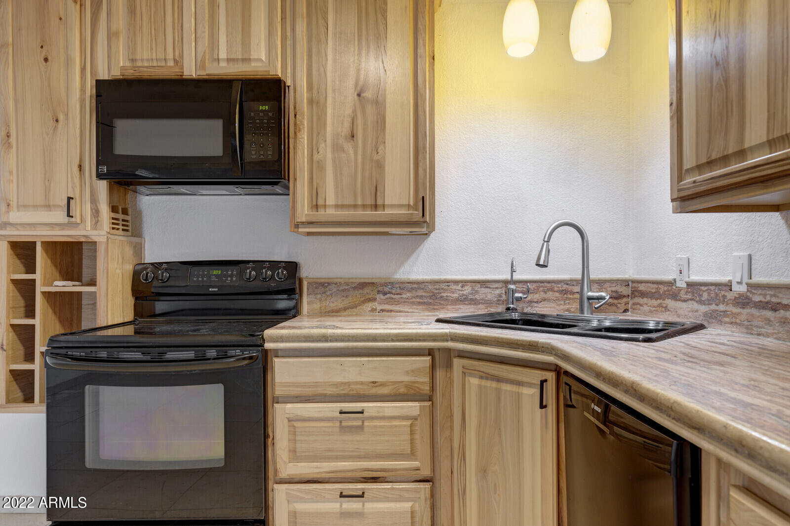 1440 North Idaho Road, Unit 1035 Apache Junction, AZ 85119 - Photo 11 of 21 11_1440_N_Idaho_Rd__11_mls