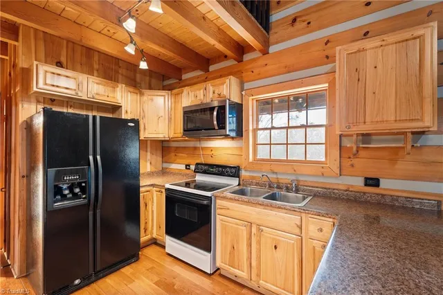 $475,000 | 1345 Hardie Mabe Road, Danbury, NC 27016