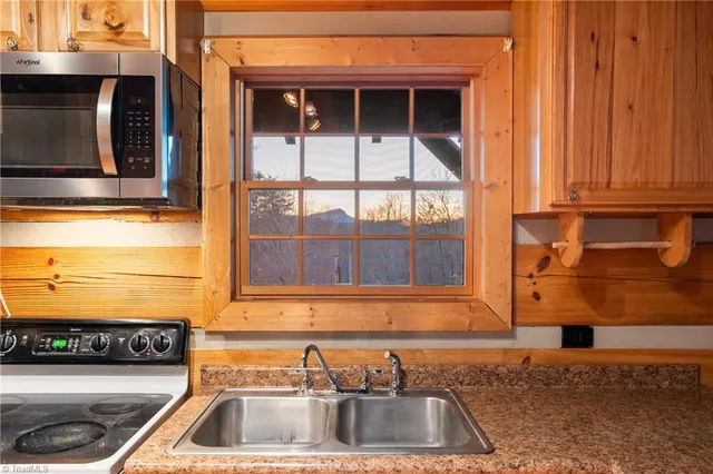 $475,000 | 1345 Hardie Mabe Road, Danbury, NC 27016