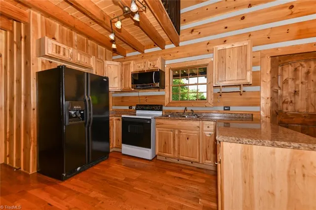 $475,000 | 1345 Hardie Mabe Road, Danbury, NC 27016