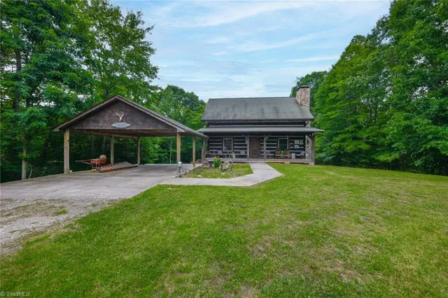 $475,000 | 1345 Hardie Mabe Road, Danbury, NC 27016
