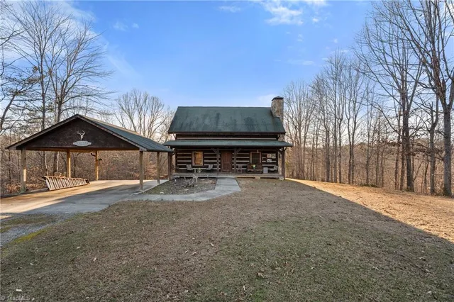 $475,000 | 1345 Hardie Mabe Road, Danbury, NC 27016