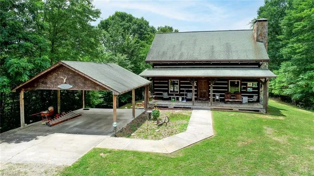 $475,000 | 1345 Hardie Mabe Road, Danbury, NC 27016
