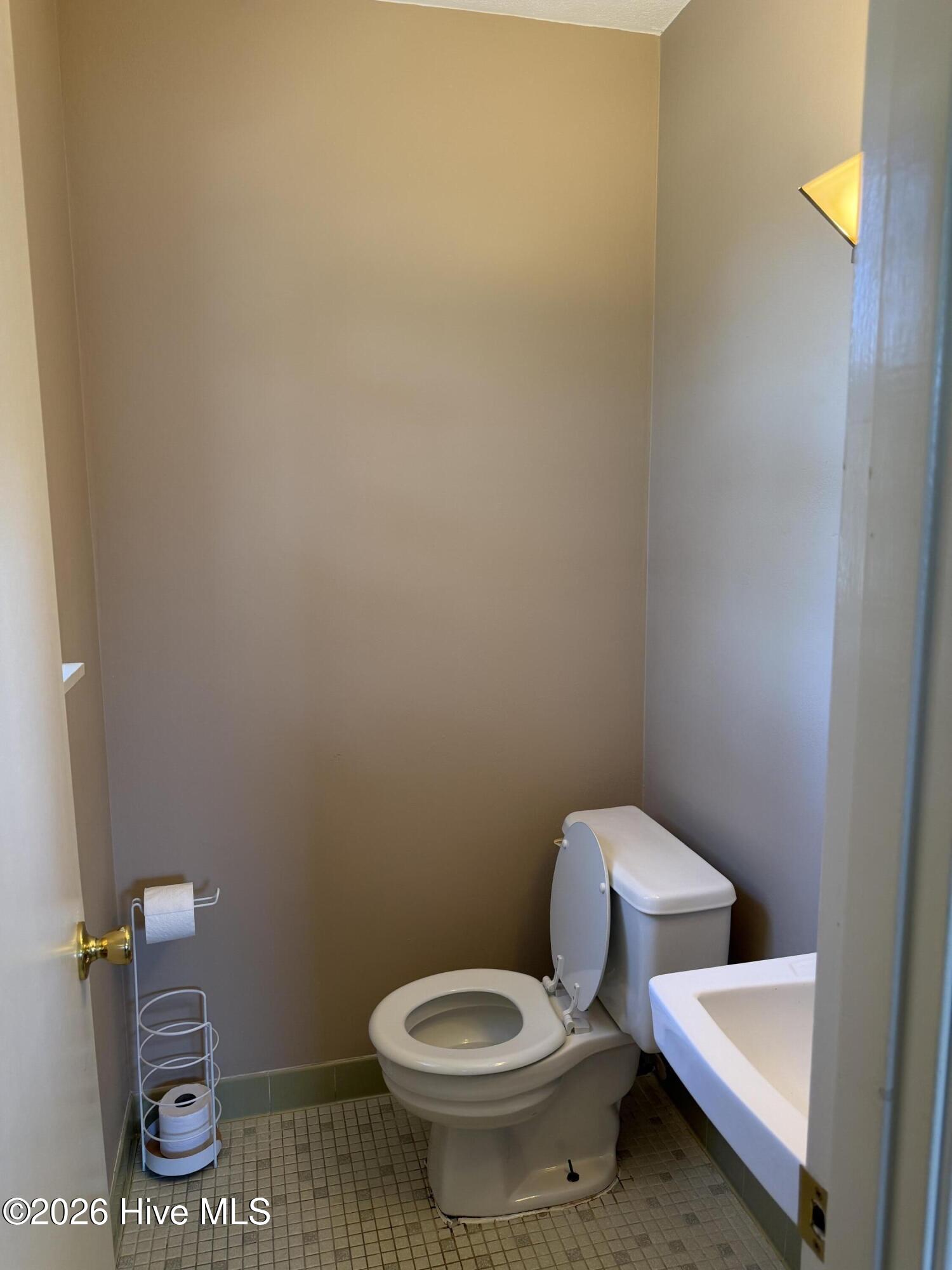 210 Cathay Road Wilmington, NC 28412 - Photo 6 of 9 Master Bath