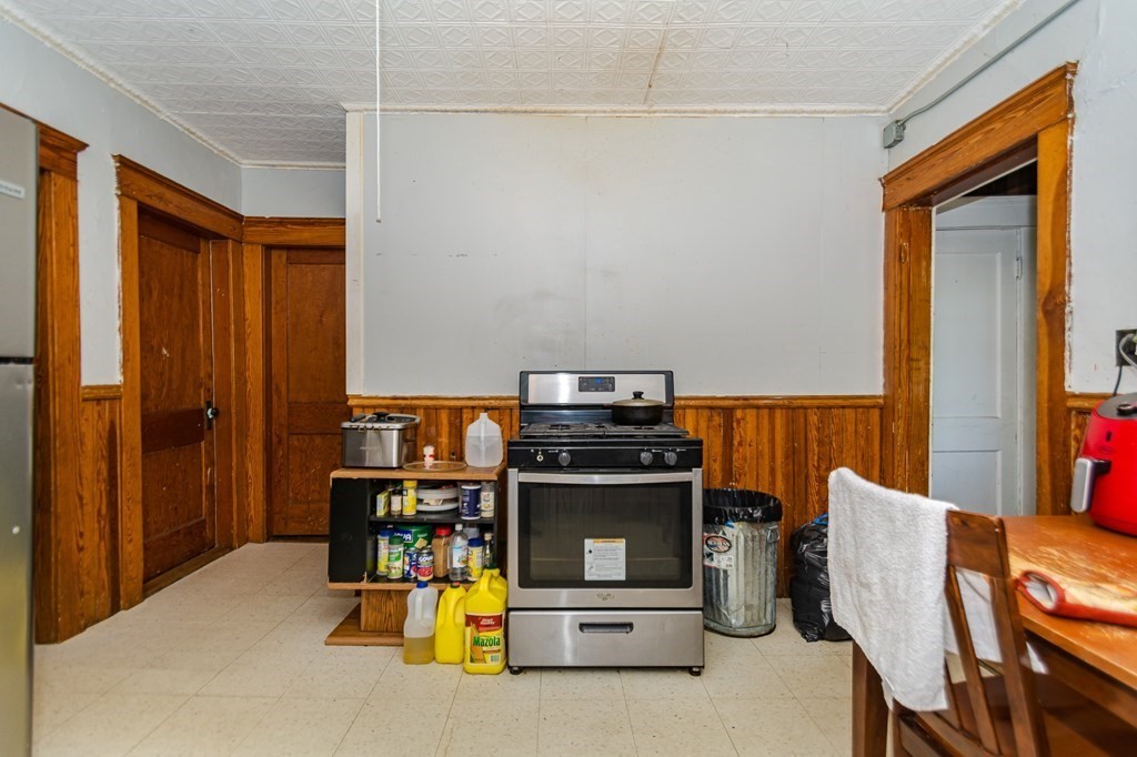 849 Bridge Street Lowell, MA 01850 - Photo 34 of 42