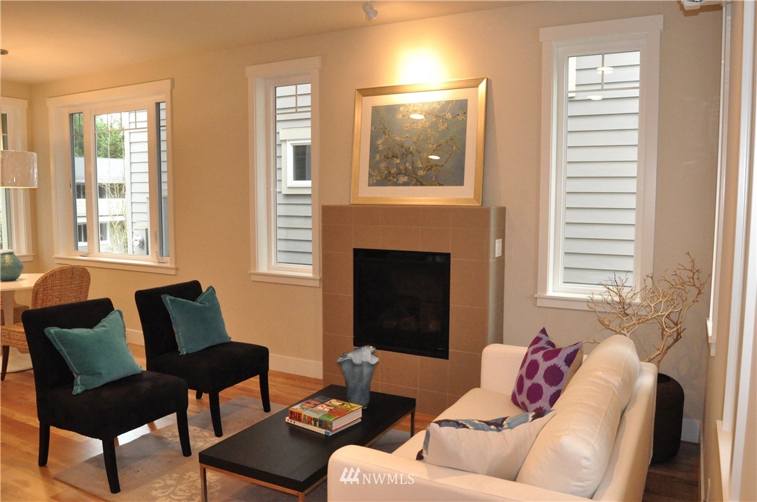 686 Wintersweet Road Northeast Bainbridge Island, WA 98110 - Photo 10 of 19 Gallery Image 10
