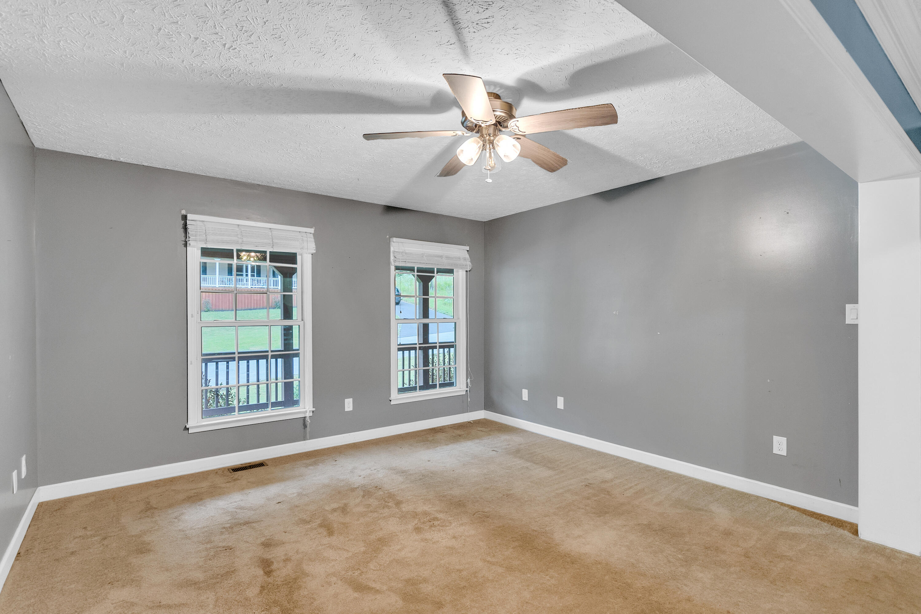 2402 Mountain Laurel Road Northeast Norton, VA 24273 - Photo 18 of 40 1C0CEEEB-9071-42A7-83F3-95F309FC1FFC