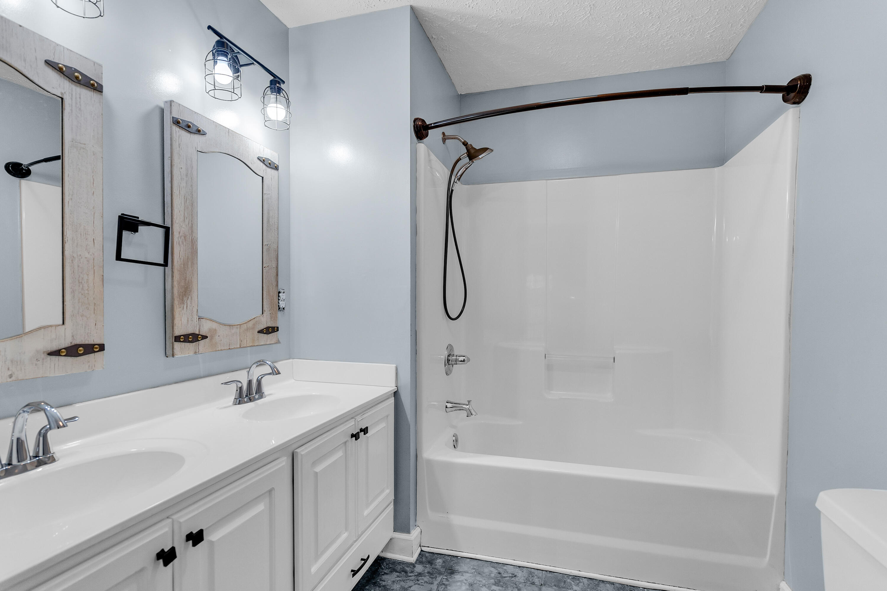 2402 Mountain Laurel Road Northeast Norton, VA 24273 - Photo 21 of 40 9AE15F5D-F8D0-4976-9B92-08D82E39FD10