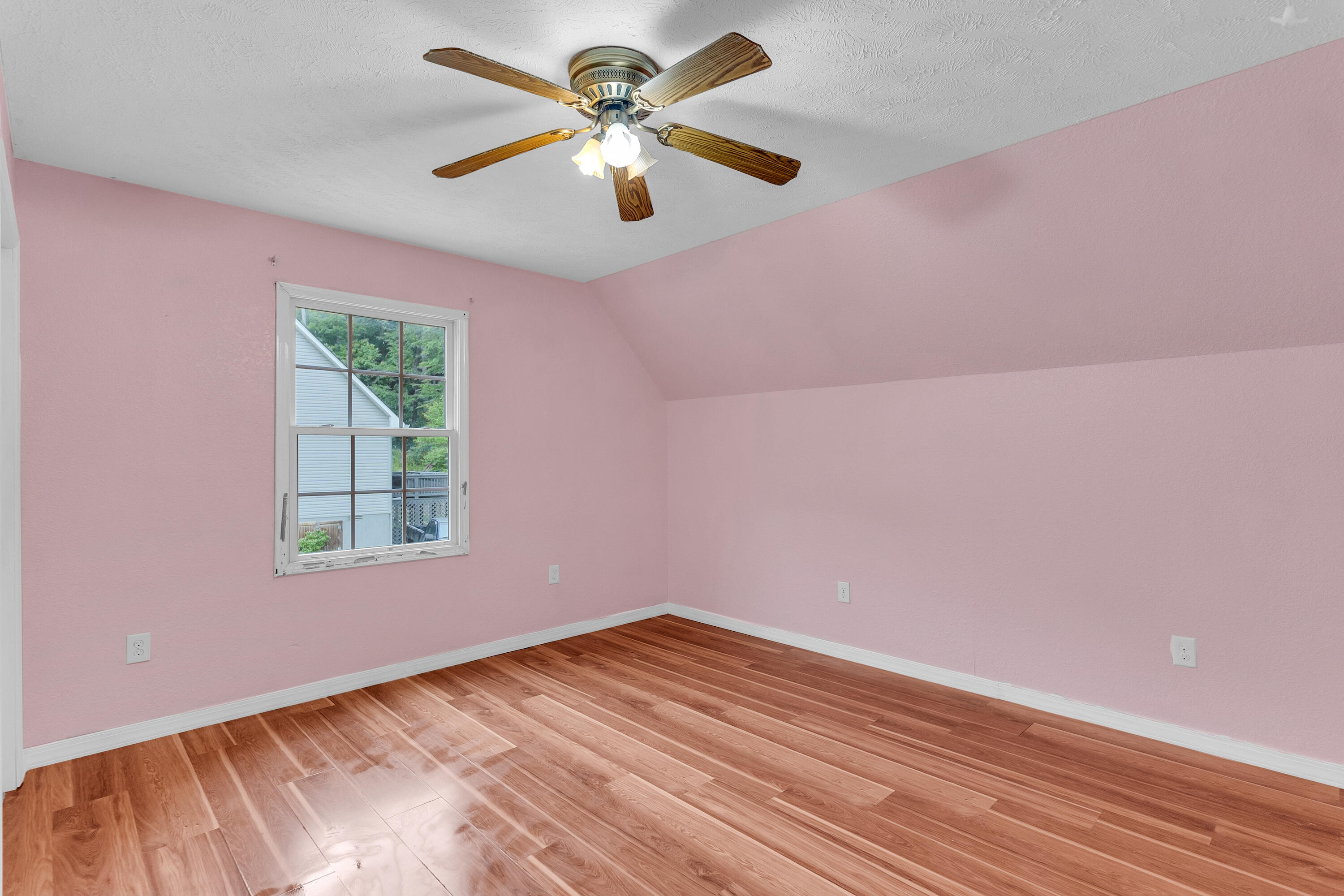 2402 Mountain Laurel Road Northeast Norton, VA 24273 - Photo 31 of 40 1C0AA188-5227-4331-A707-3979C7EB588B