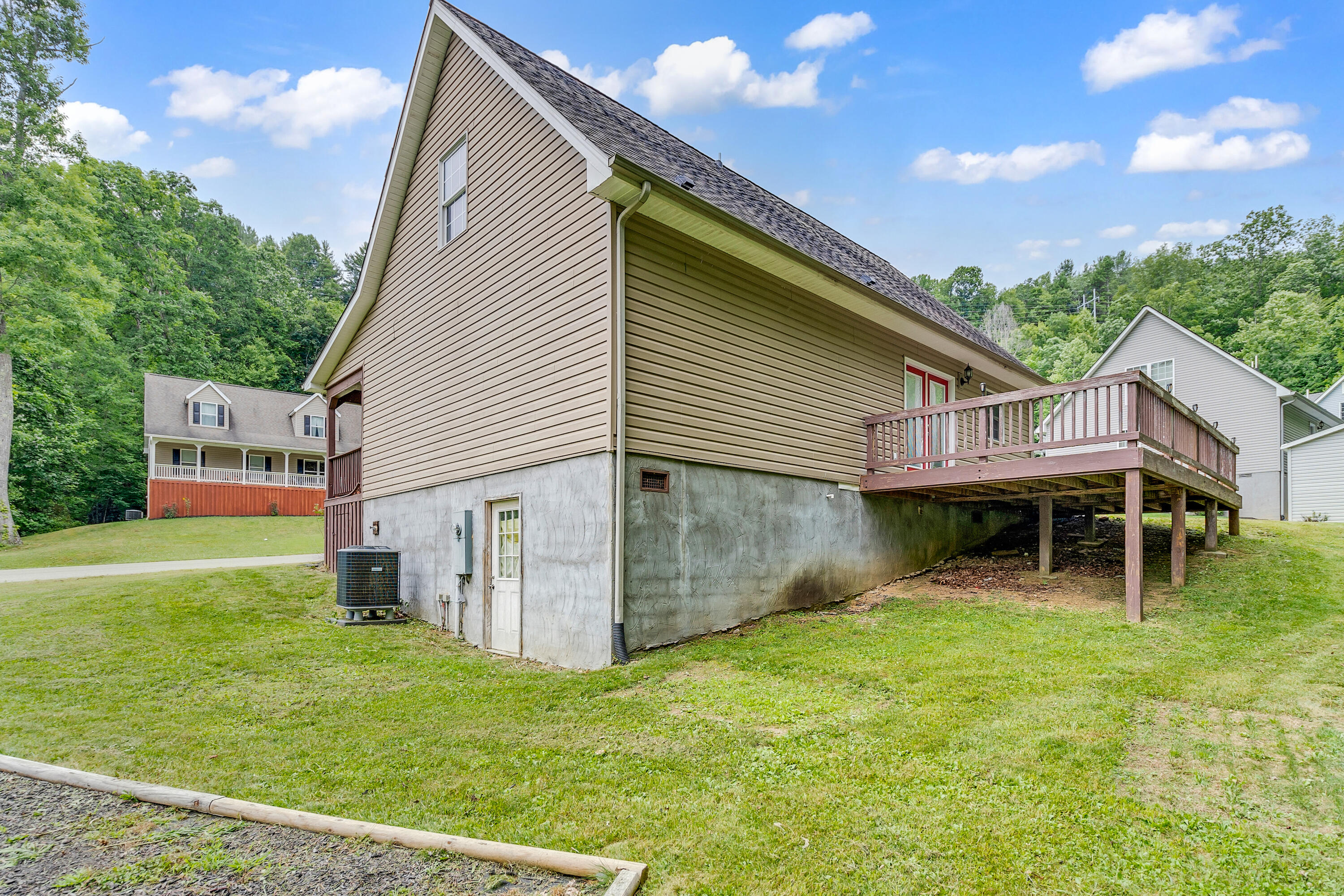 2402 Mountain Laurel Road Northeast Norton, VA 24273 - Photo 36 of 40 F31EBDC9-9D90-4F78-98E2-6DF50E2363CD
