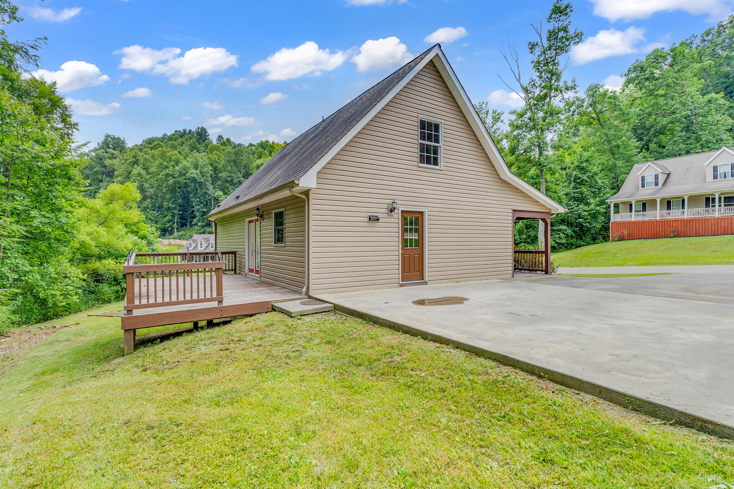 2402 Mountain Laurel Road Northeast Norton, VA 24273 - Photo 37 of 40 EFCC9D6A-8159-47E9-9690-97C1B1965AF3