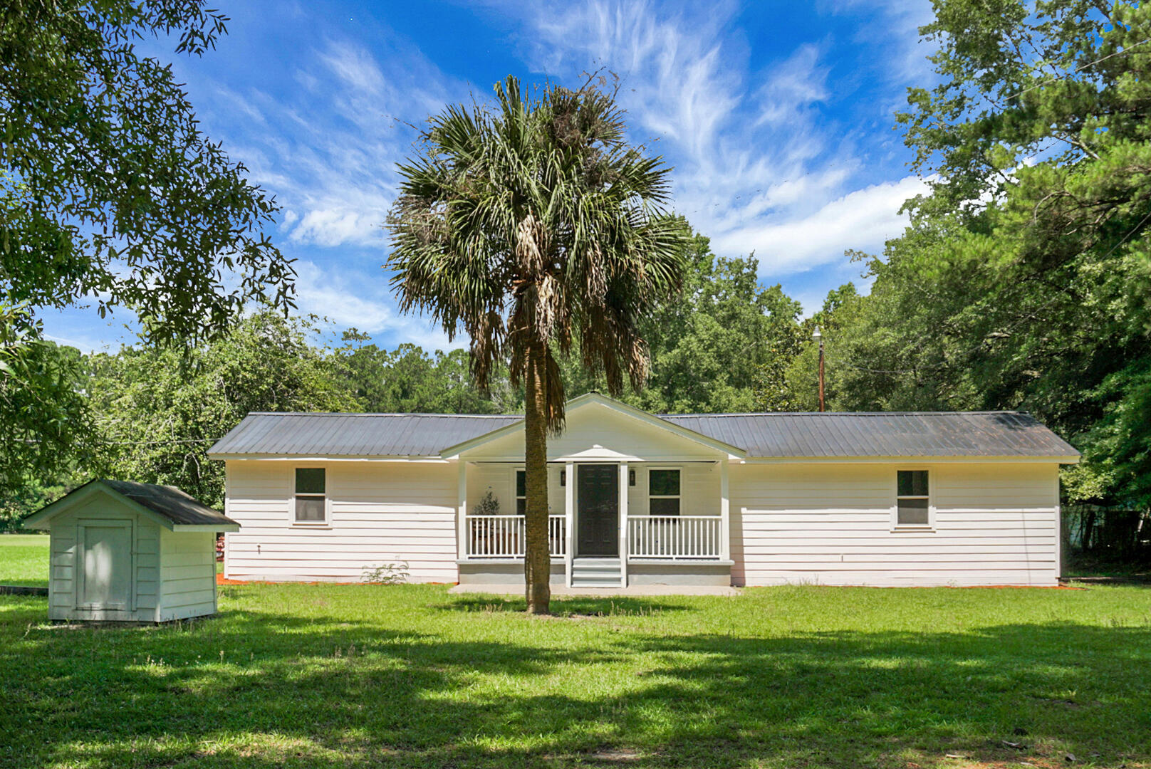 1393 Harristown Road Bonneau, SC 29431 - Photo 6 of 57 DSC06347