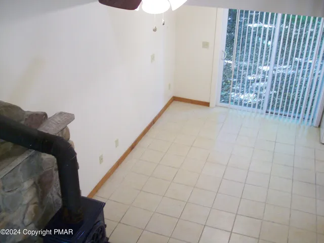 $1,400 | 5239 Goldenrod Avenue, Gouldsboro, PA 18424