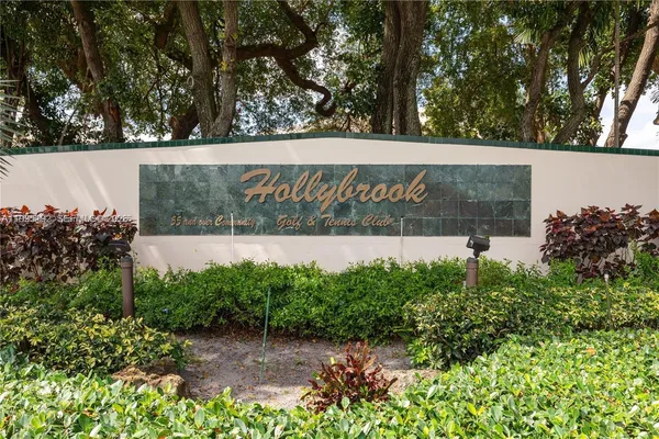$1,700 | 8900 Washington Street, Unit 405A, Pembroke Pines, FL 33025