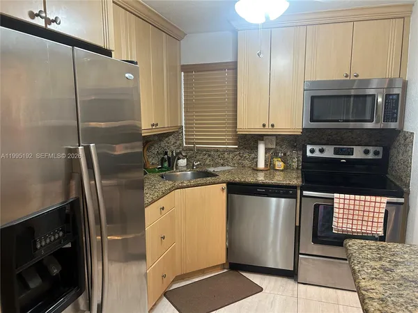 $1,700 | 8900 Washington Street, Unit 405A, Pembroke Pines, FL 33025