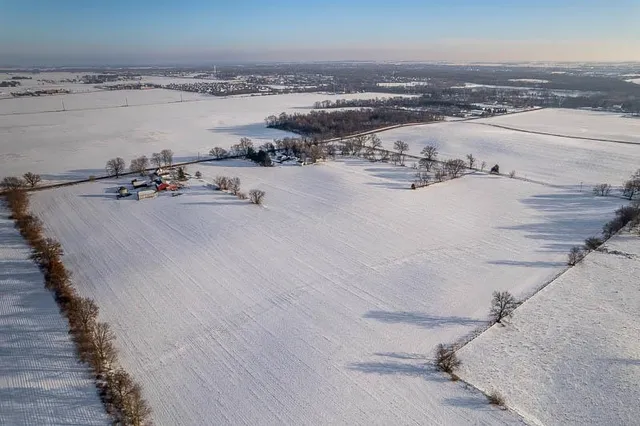 $1,599,000 | 9202 Town Hall Road, Belvidere, IL 61008