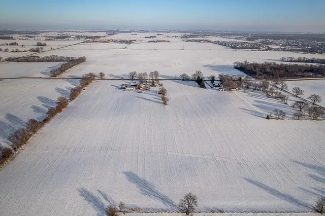 $1,599,000 | 9202 Town Hall Road, Belvidere, IL 61008