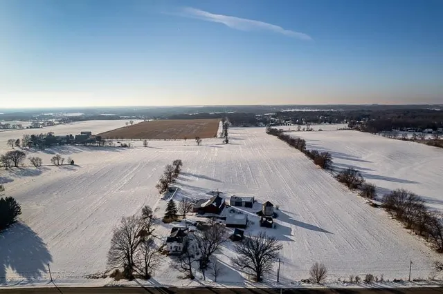 $1,599,000 | 9202 Town Hall Road, Belvidere, IL 61008