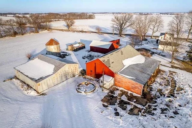 $1,599,000 | 9202 Town Hall Road, Belvidere, IL 61008