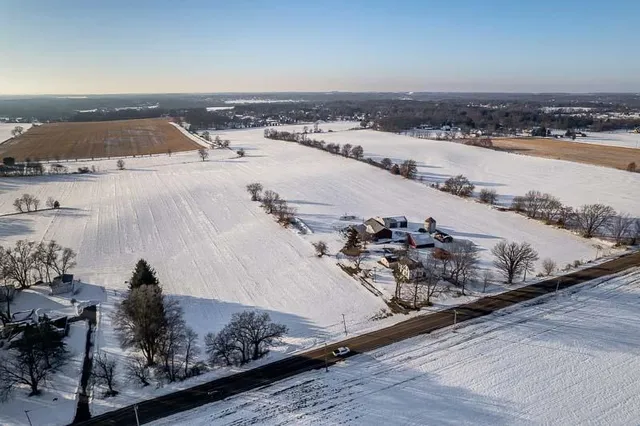 $1,599,000 | 9202 Town Hall Road, Belvidere, IL 61008