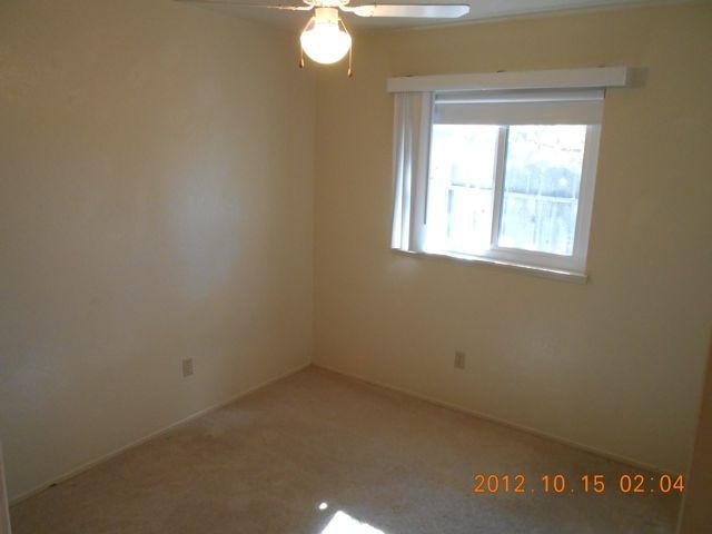 4242 White River Court Redding, CA 96003 - Photo 8 of 12 an empty room with window