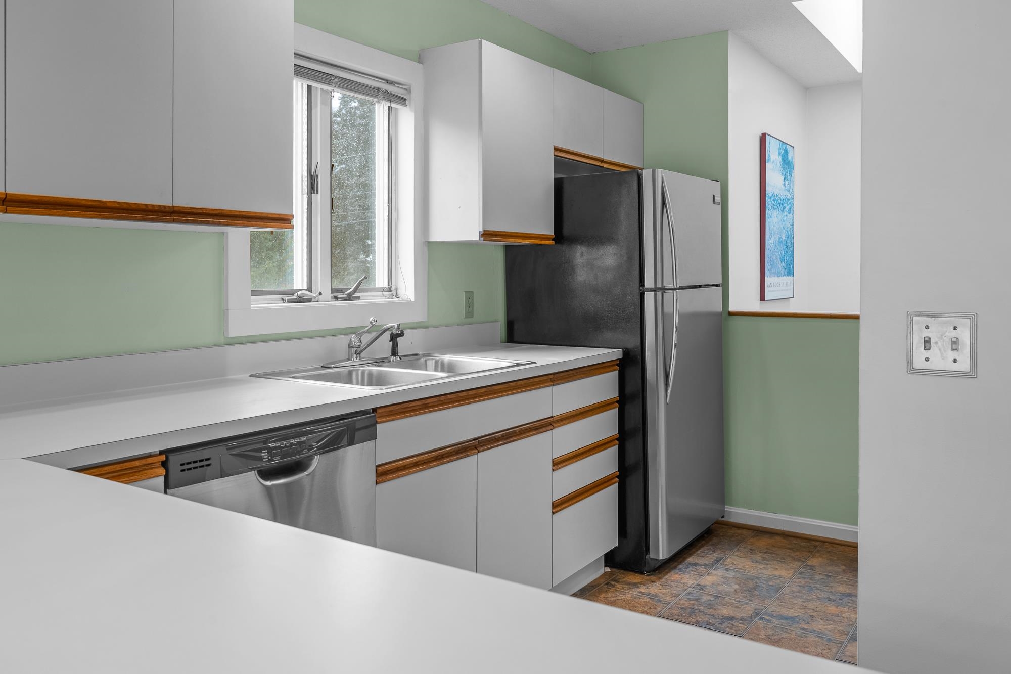 51 Russell Street, Unit D Arlington, VT 05250 - Photo 14 of 39