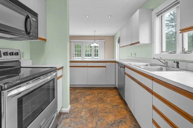 $289,000 | 51 Russell Street, Unit D, Arlington, VT 05250